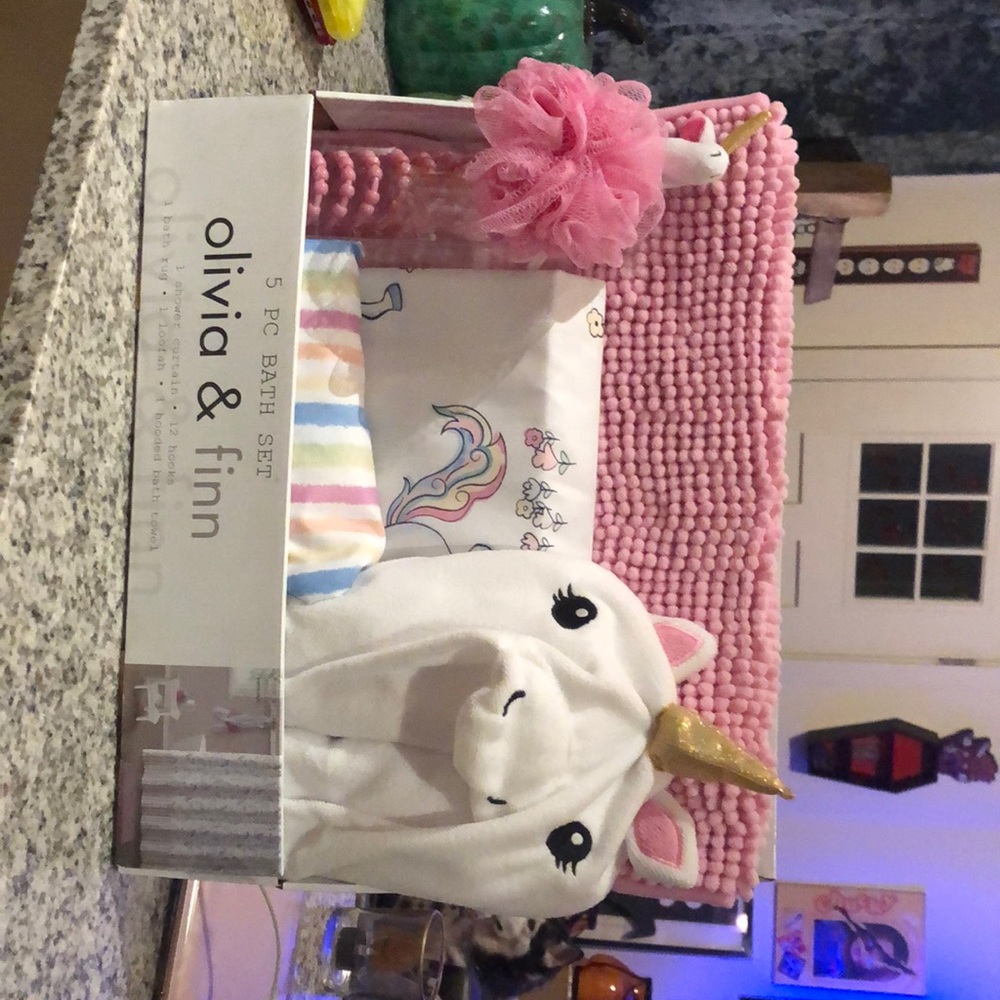 Unicorn bathroom set for children
